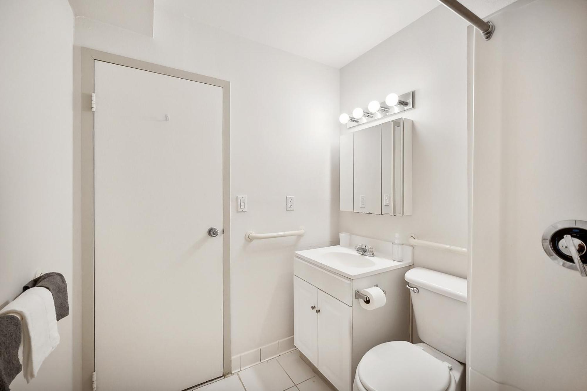 Apartment Pp 1802 Modern Corporate 2br, Pool, Gym Harrisburg