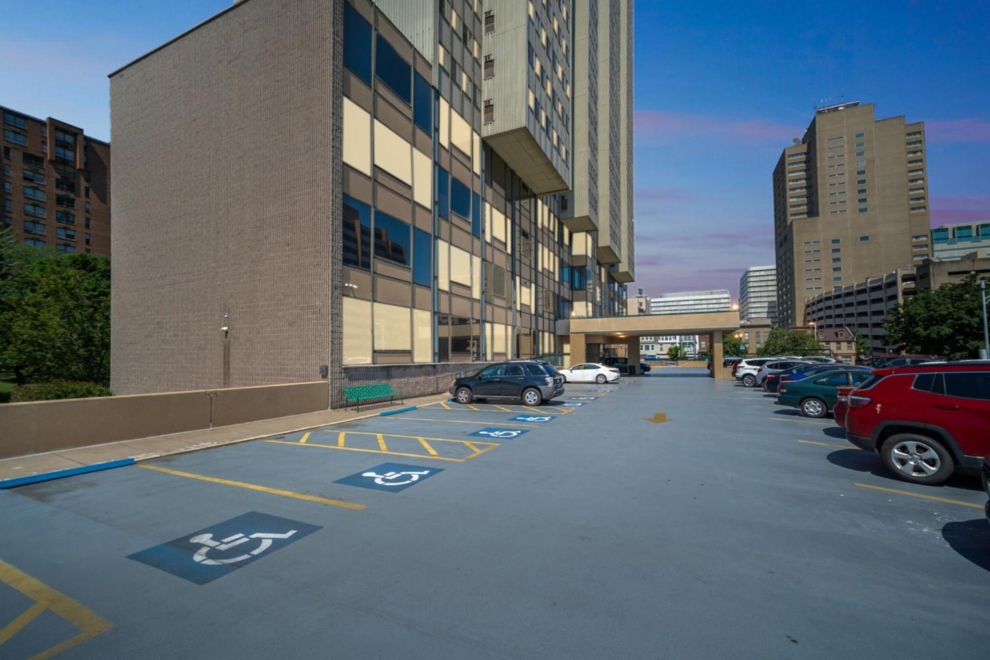 Pp 1802 Modern Corporate 2br, Pool, Gym * Harrisburg